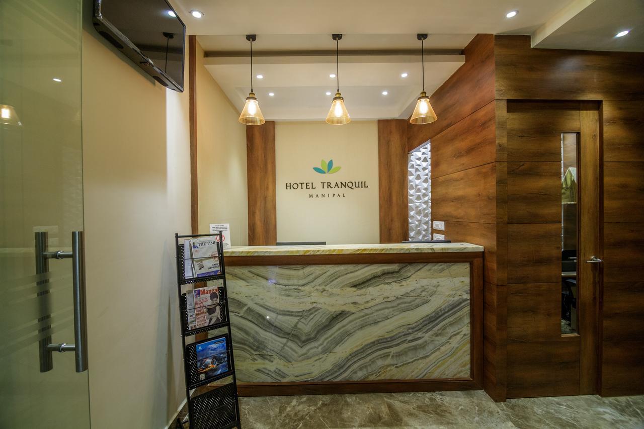 Hotel Tranquil מניפלה מראה חיצוני תמונה