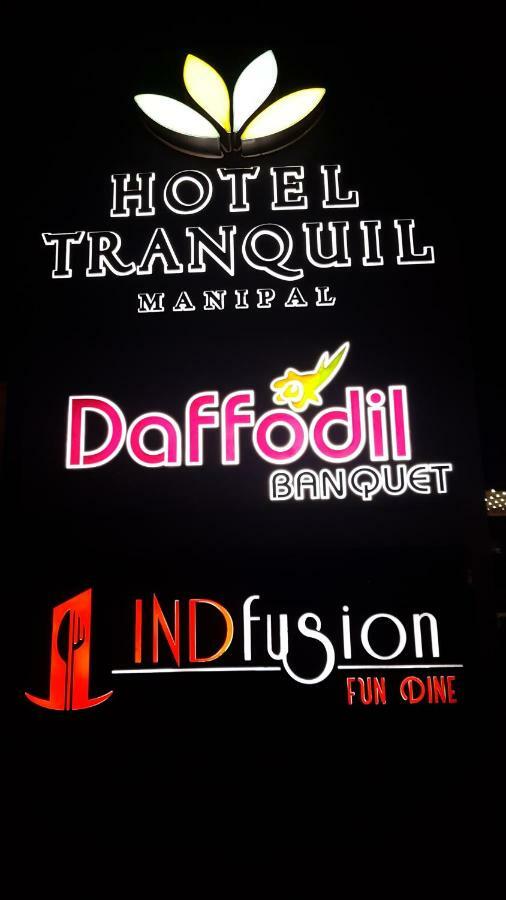 Hotel Tranquil מניפלה מראה חיצוני תמונה